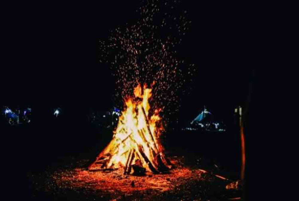 A stock image of a bonfire. Image courtesy of Min An.