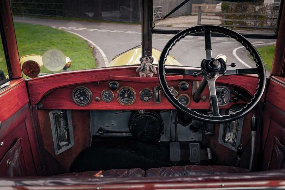 The dashboard shows what driving was like in the 1920s