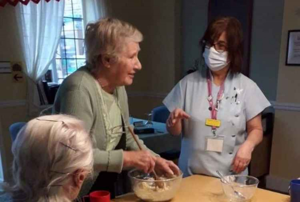 Rumy and residents baking