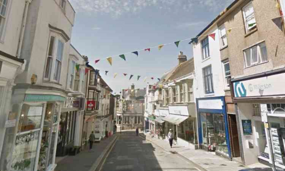 Helston, Meneage Street. Credit: Google.