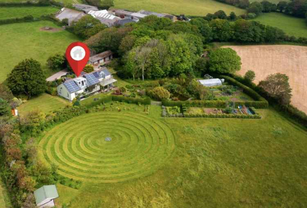 A birds eye view of the property. A birds eye view of the property.