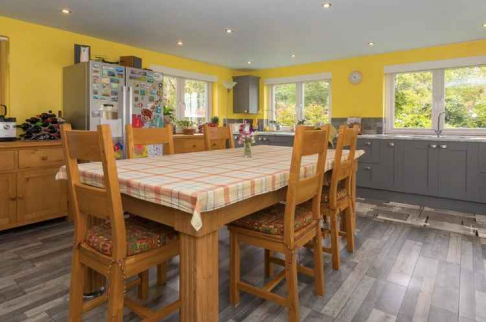 Dining area. Dining area.