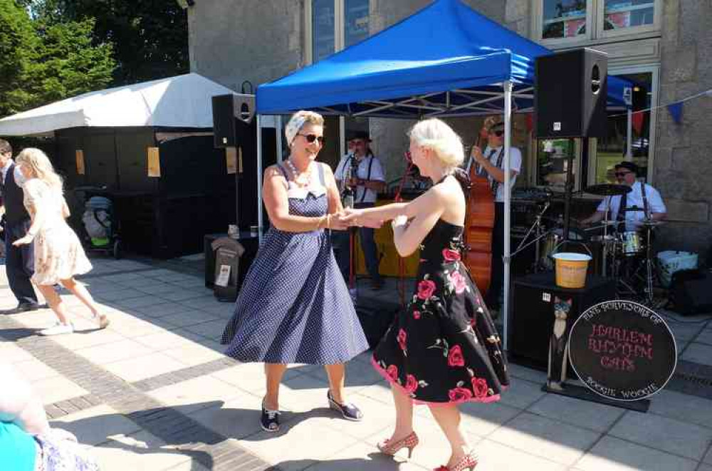 Harlem Rhythm Cats entertained on Sunday afternoon (Photo: Elaine Lavender)