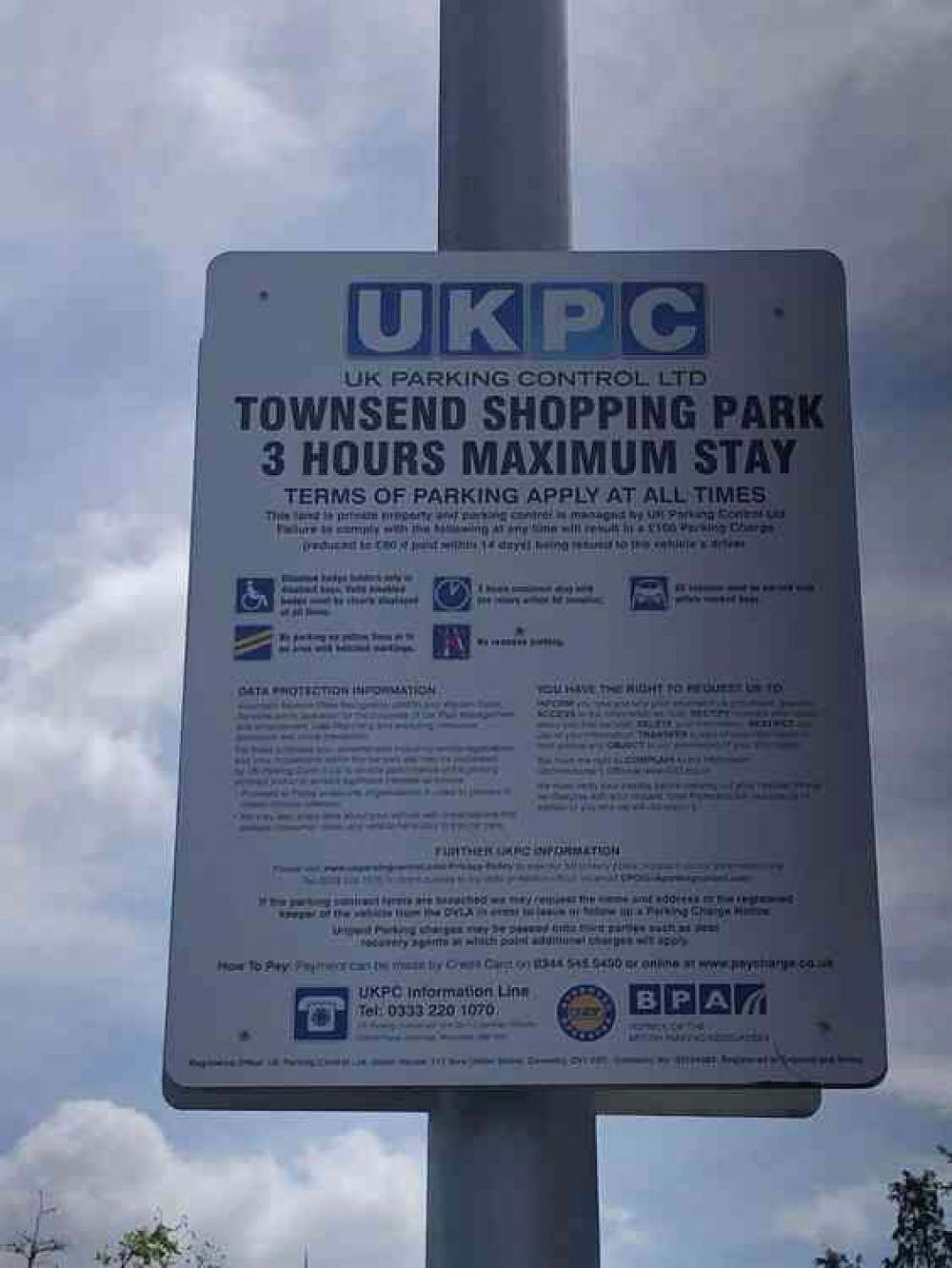 A parking sign at Townsend Retail Park