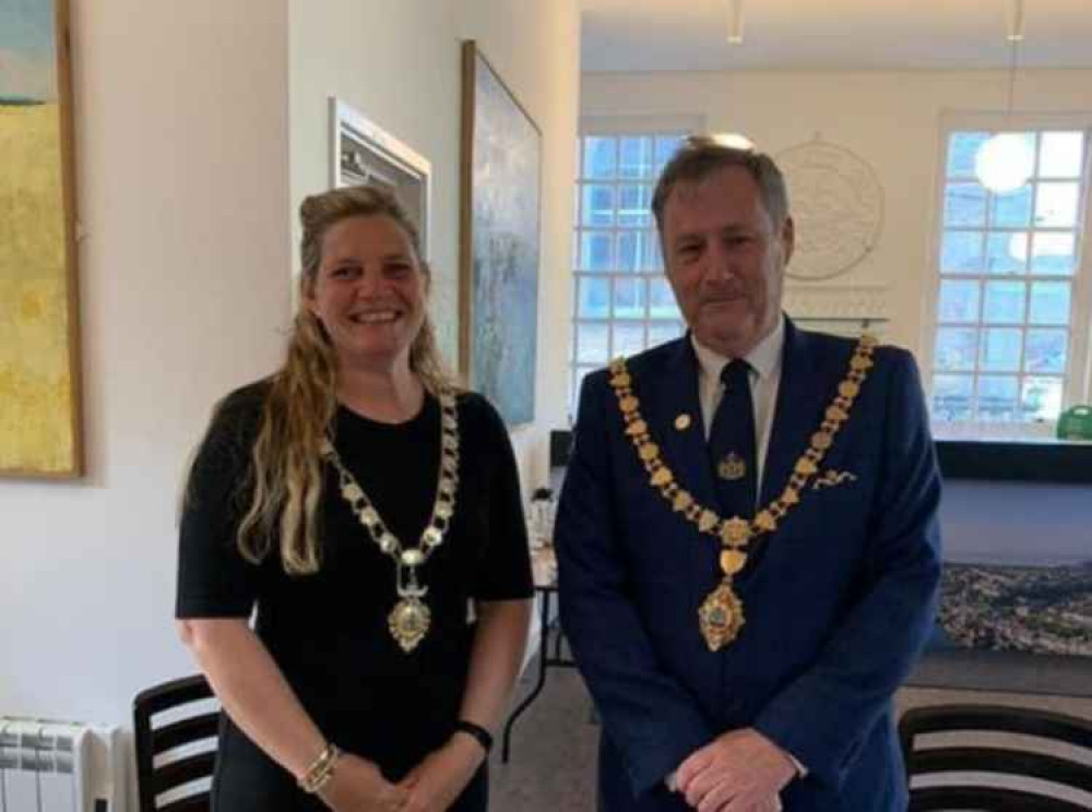 Mayor Steve Eva with Cllr Kirstie Edwards Deputy Mayor.