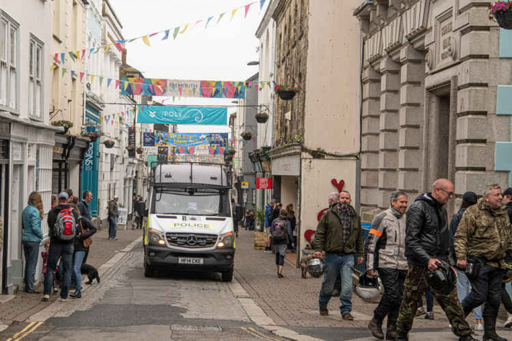 Photo of police going through the high street. Taken by Kathy White.