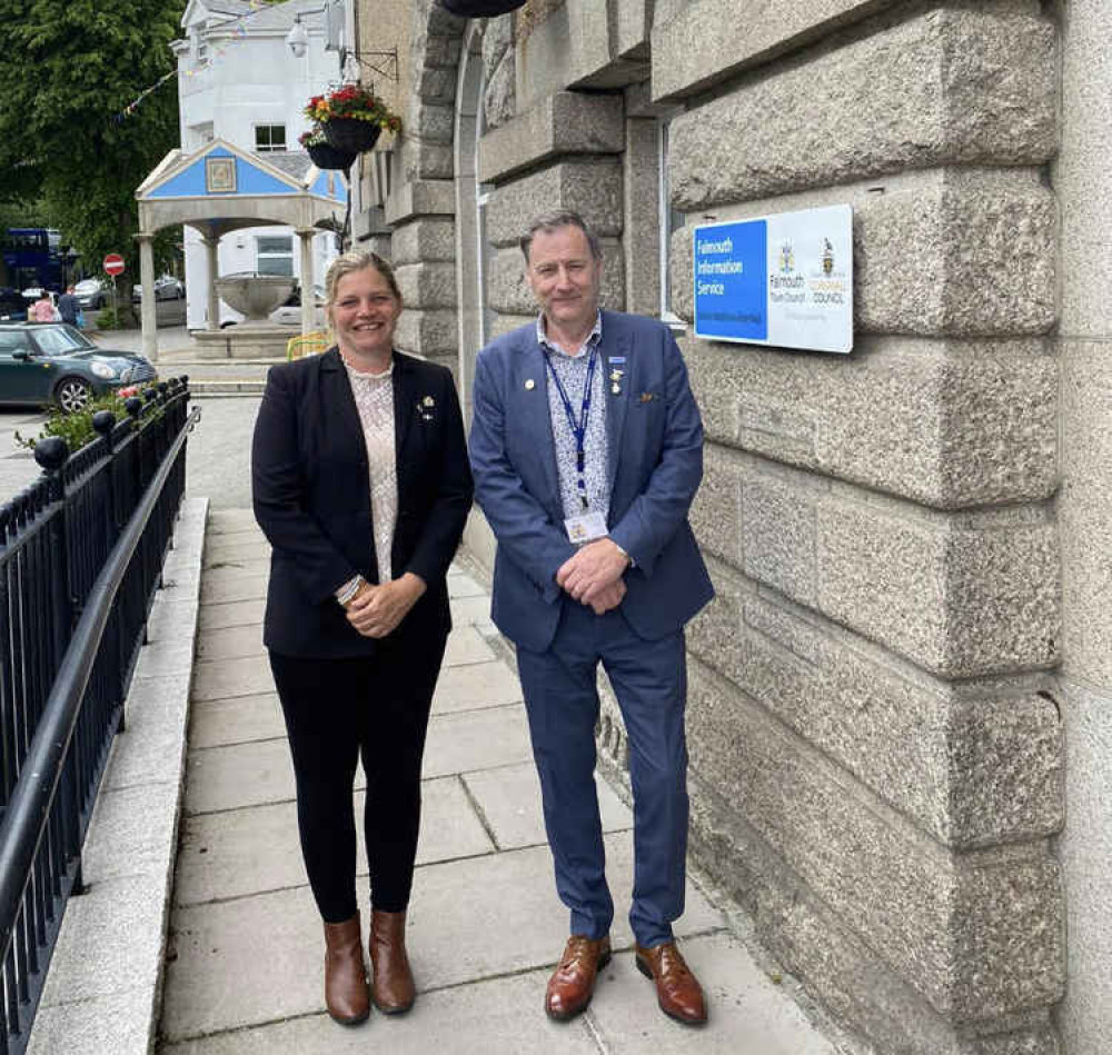 Mayor Steve Eva with Cllr Kirstie Edwards Deputy Mayor.