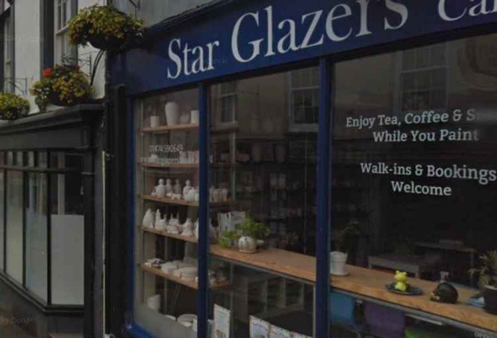 Star Glazers Pottery Cafe. Google Maps.