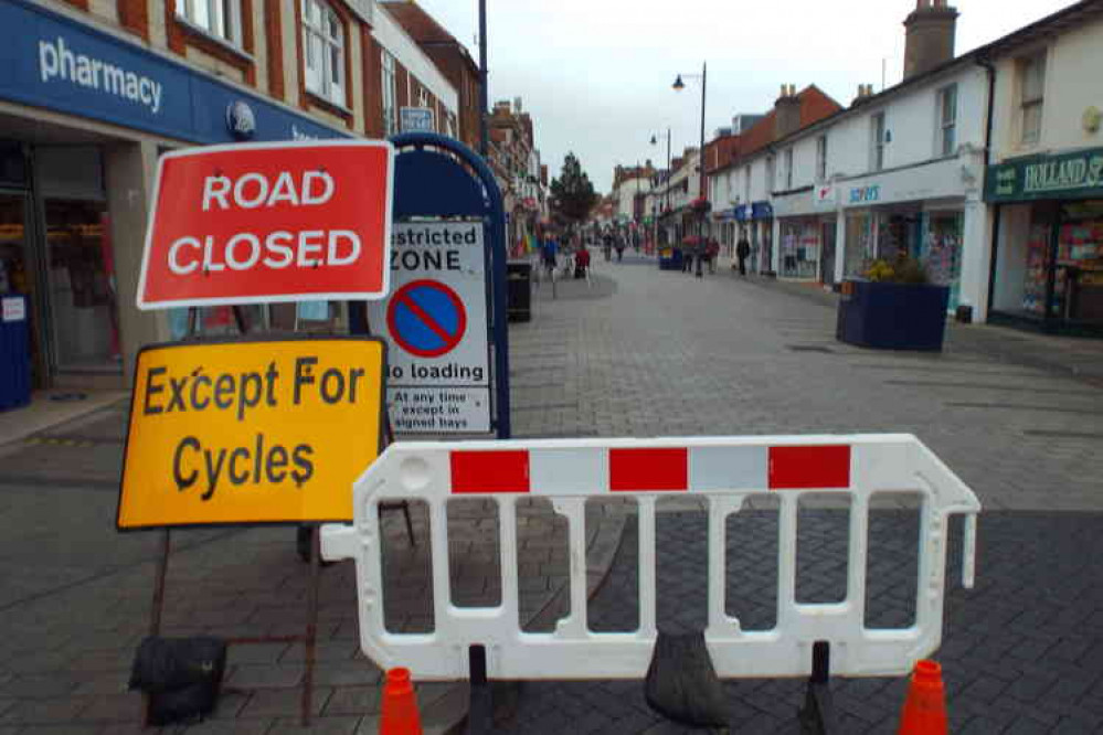 Current signs on Hamilton Road