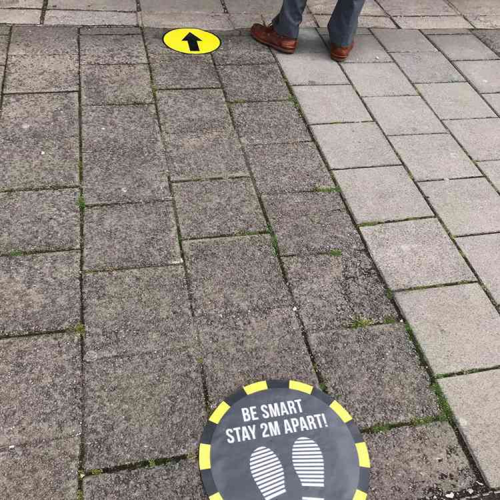 Floor 2m Distance Markers