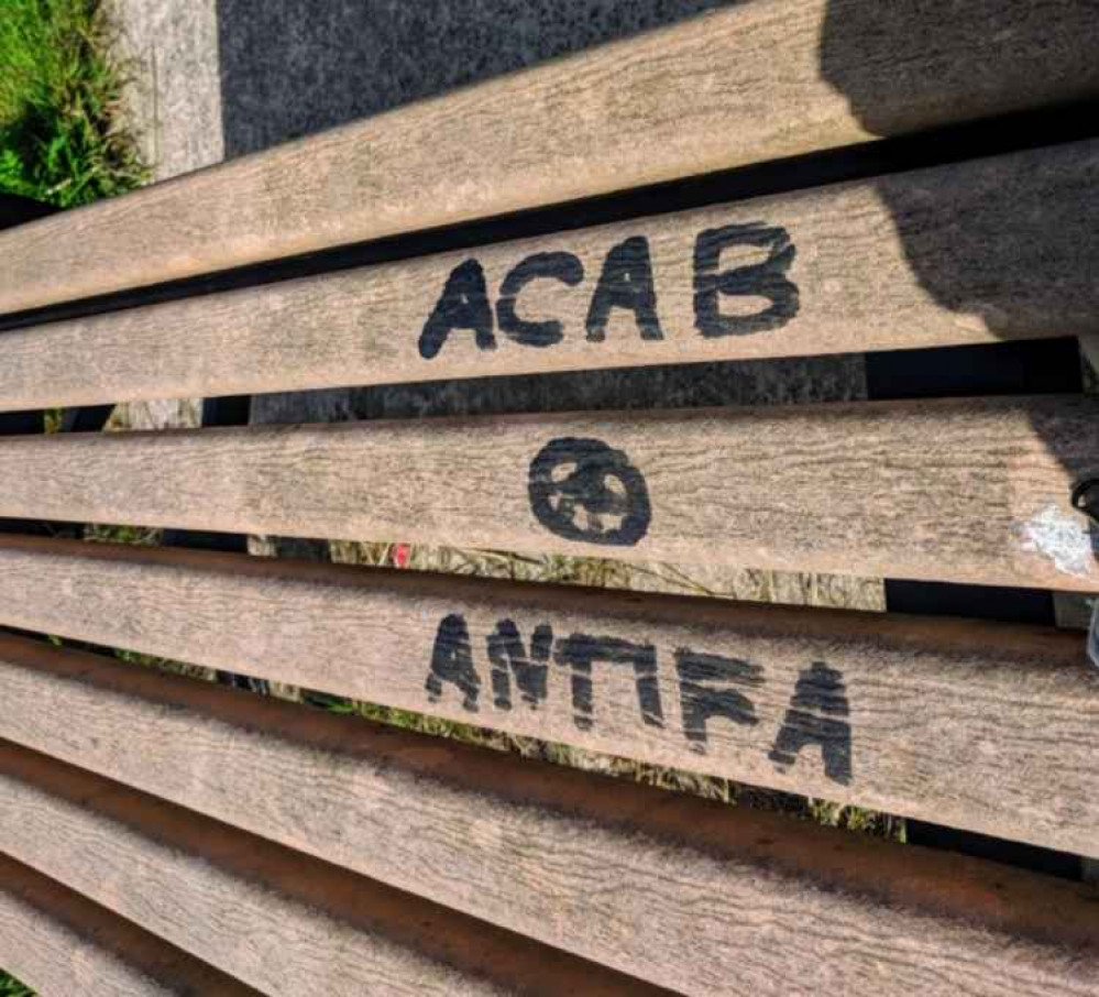 ACAB (meaning All Cops Are Bastards) was graffitied onto a Zig Zag bench in mid-2019 (Photo credit: Laura Seymour)