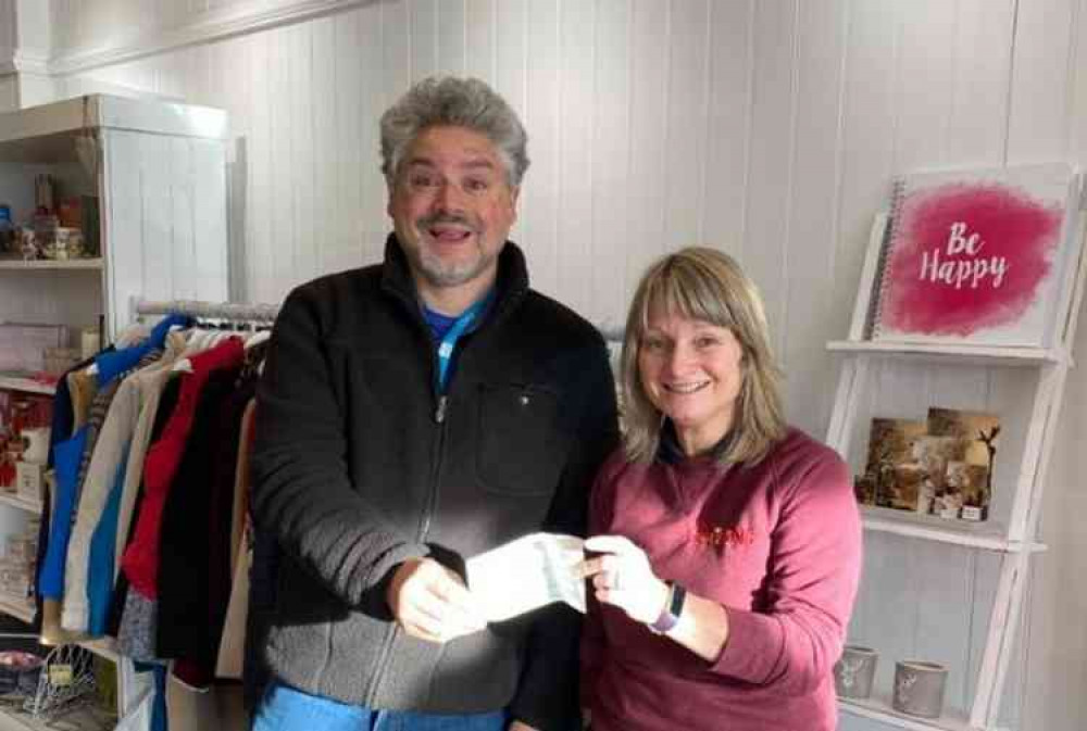 Pictured Bruce de Saram hands over the cheque to Fleur at Pete's Dragons.