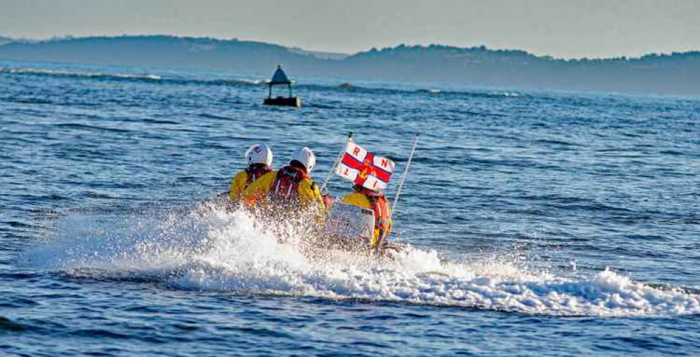 Exmouth RNLI Lifesavers speed to the rescue Credit : John Thorogood / RNLI