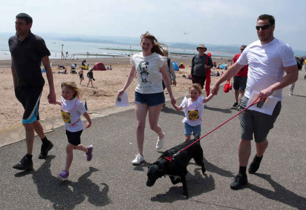 Image: Isla and Ivie coming up to the finish line. Credit : Des White / Exmouth RNLI