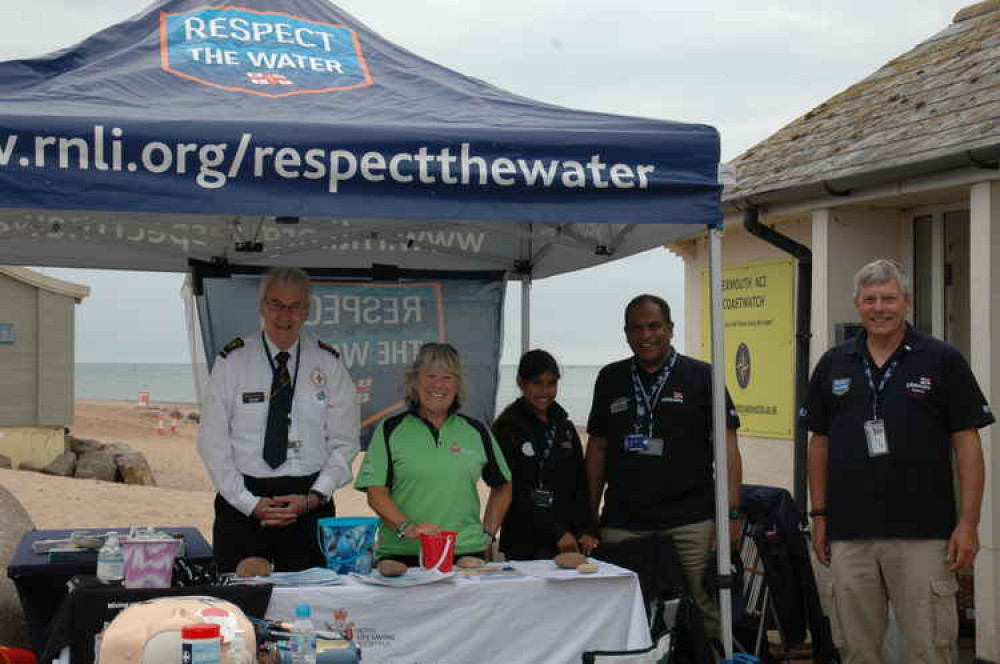 Image: Volunteers from the three organisations – RLSS,NCI Exmouth and the RNLI. Credit: David Wright