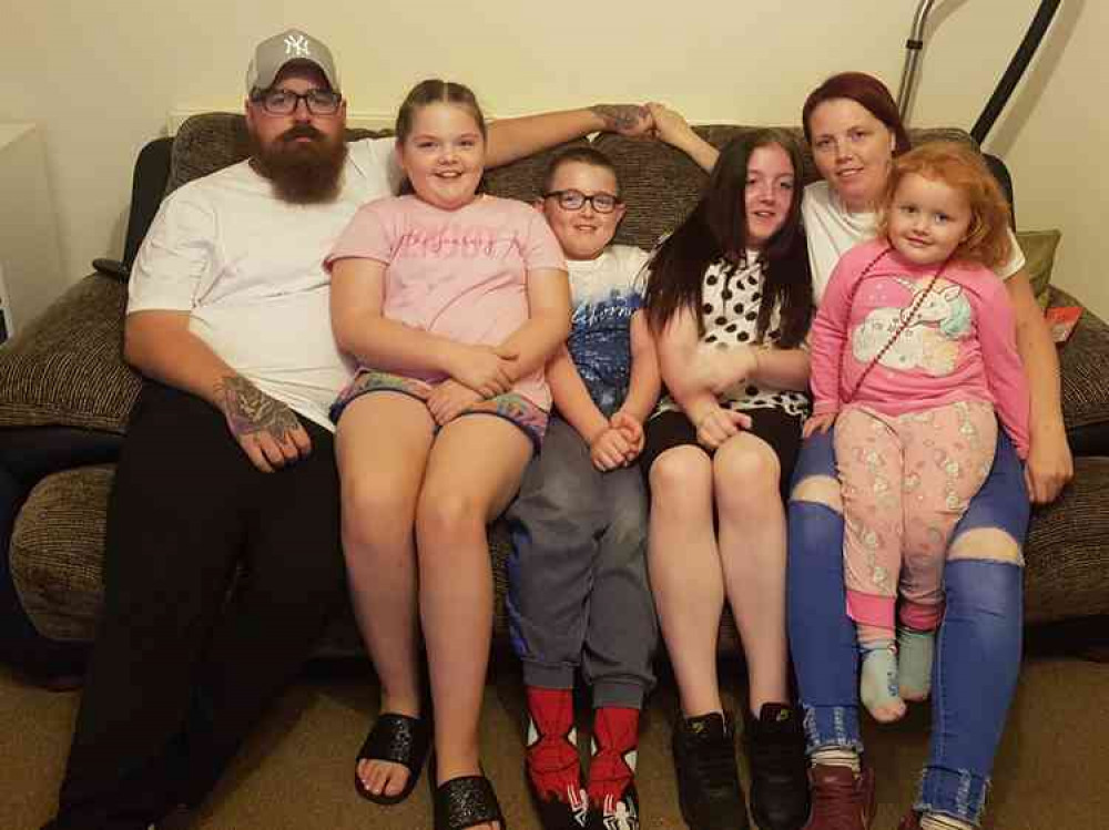 Crewe family had lucky escape (Left to right) Scot, Mia, Hayden, Claramae, Jennifer and Harley.