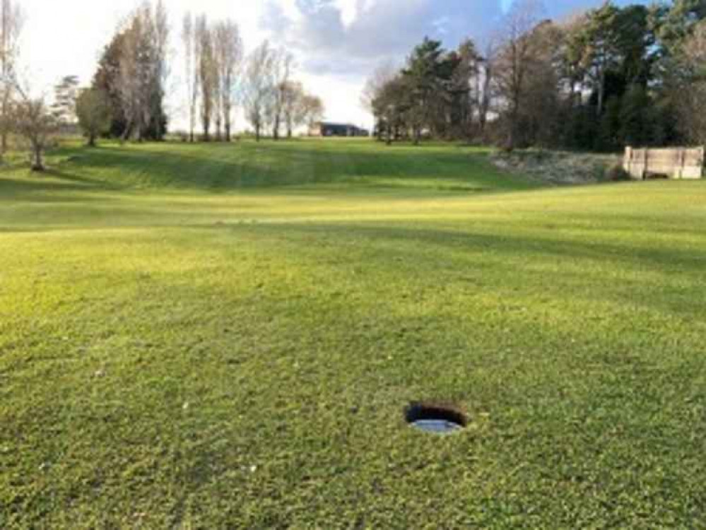 Hole One at Queens Park GC (Photo: Jonathan White).