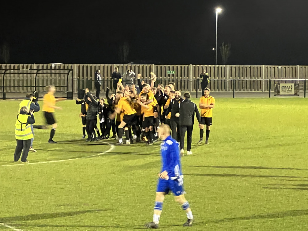 Victorious Stotfold seal the league title and promotion on a memorable evening at New Roker Park. PICTURE: The Stotful team erupt with joy at the final whistle. CREDIT: @laythy29 