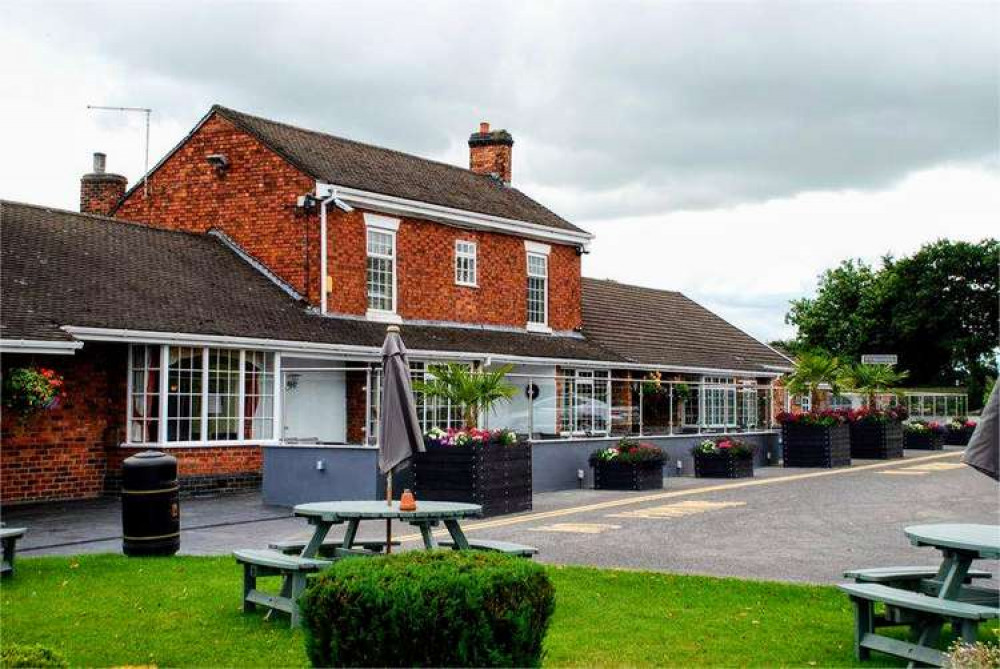 The Hunters Lodge Hotel, Sydney Road - closed in January 2021. (Crewe Nub News)