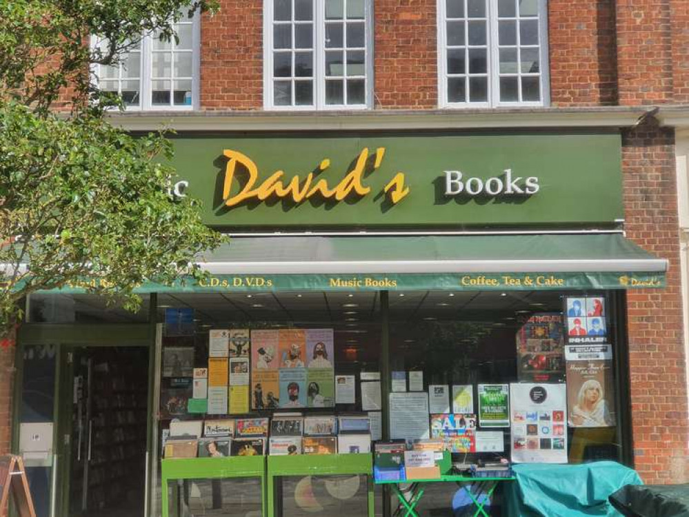 Letchworth: David's Bookshop to ask customers to continue wearing facemasks. PICTURE: The brilliant David's Bookshop in the heart of our town. CREDIT: @LetchworthNub Letchworth: David's Bookshop to ask customers to continue wearing facemasks. PICTURE: The brilliant David's Bookshop in the heart of our town. CREDIT: @LetchworthNub