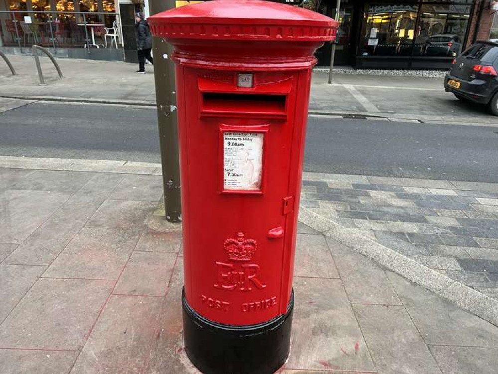 Letchworth: A Red Letter day for our town's postbox. CREDIT: Letchworth Nub News paid a visit to our town centre to see the newly painted postbox. CREDIT: @LetchworthNub Letchworth: A Red Letter day for our town's postbox. CREDIT: Letchworth Nub News paid a visit to our town centre to see the newly painted postbox. CREDIT: @LetchworthNub