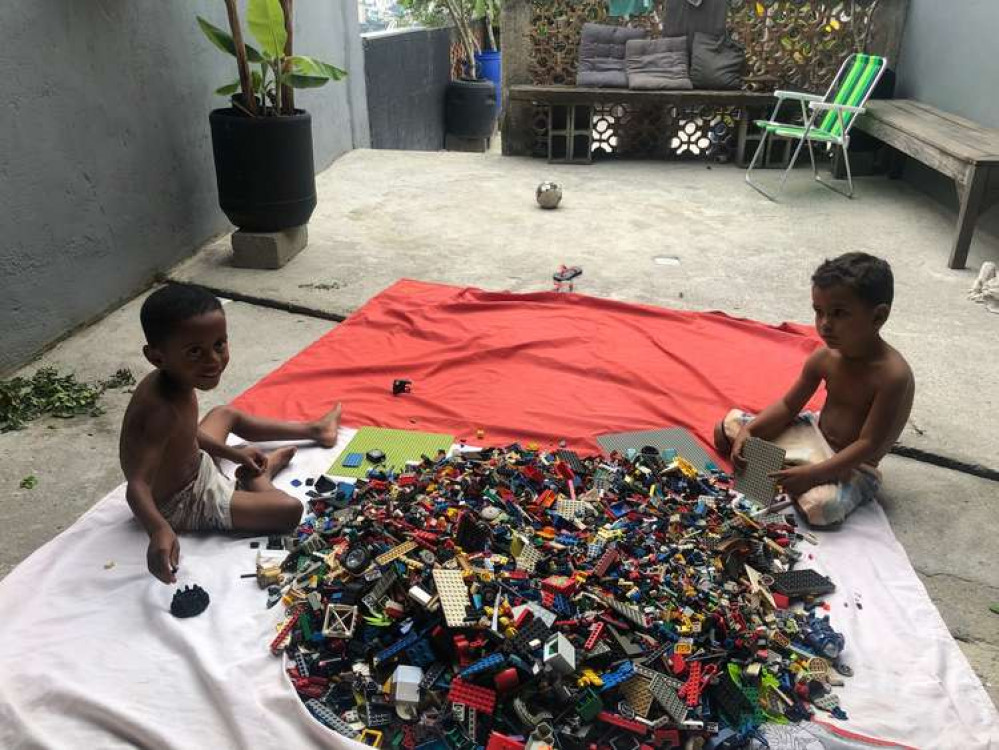 Children playing lego (Picture credit: Joel Glover)