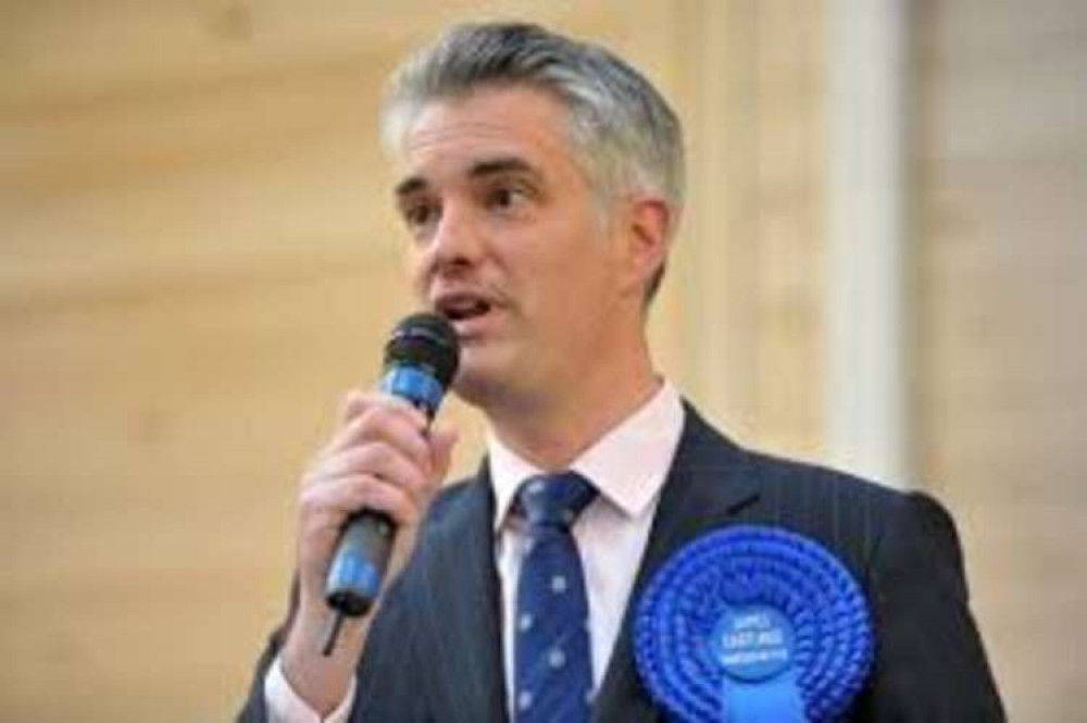 James Cartlidge fails to back boss James Cartlidge fails to back boss