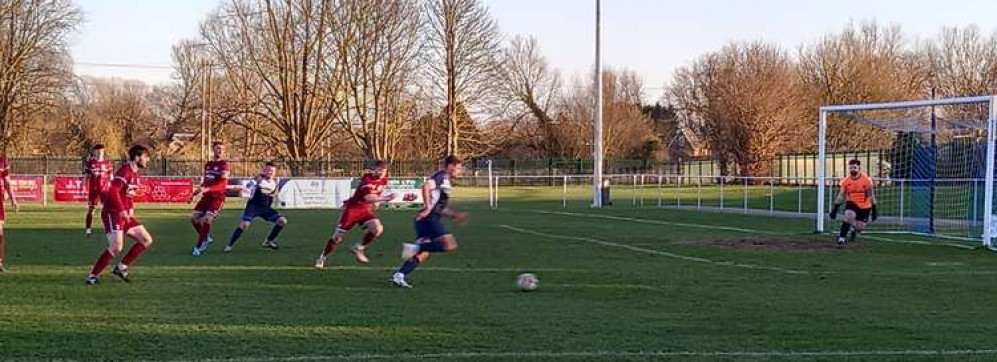 Joel Glover in on goal (Picture credit: Hadleigh Nub News)