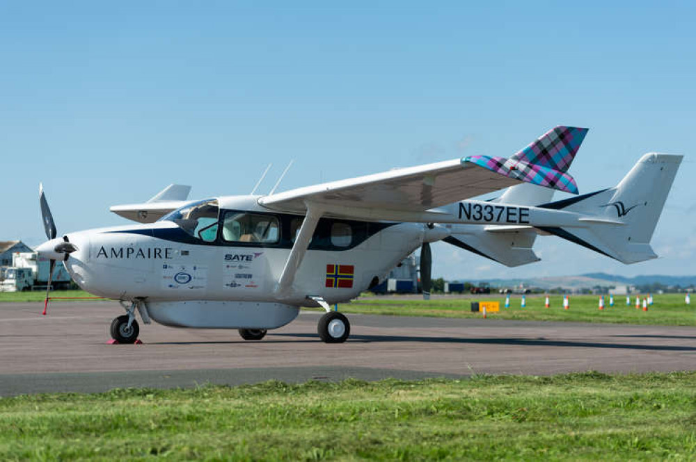 Ampaire's hybrid electric plane (photo credit Theo Moye)