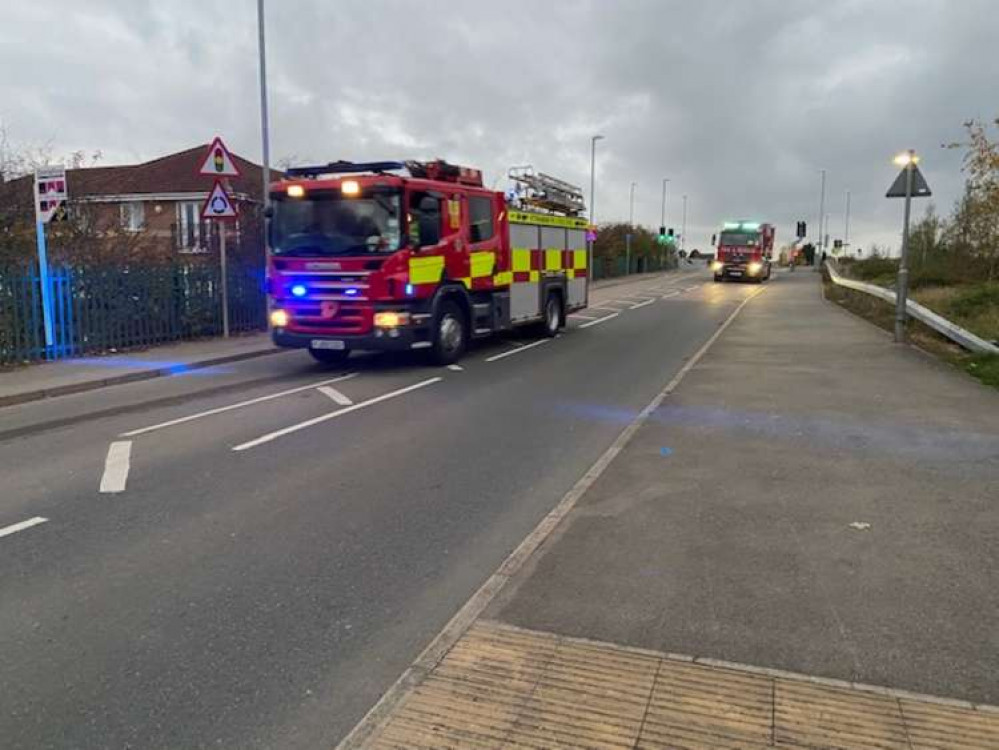 There were crews from a total of 13 stations deployed to the fire in Hucknall yesterday. Pictured are two arriving on the scene. Photo Credit: Tom Surgay