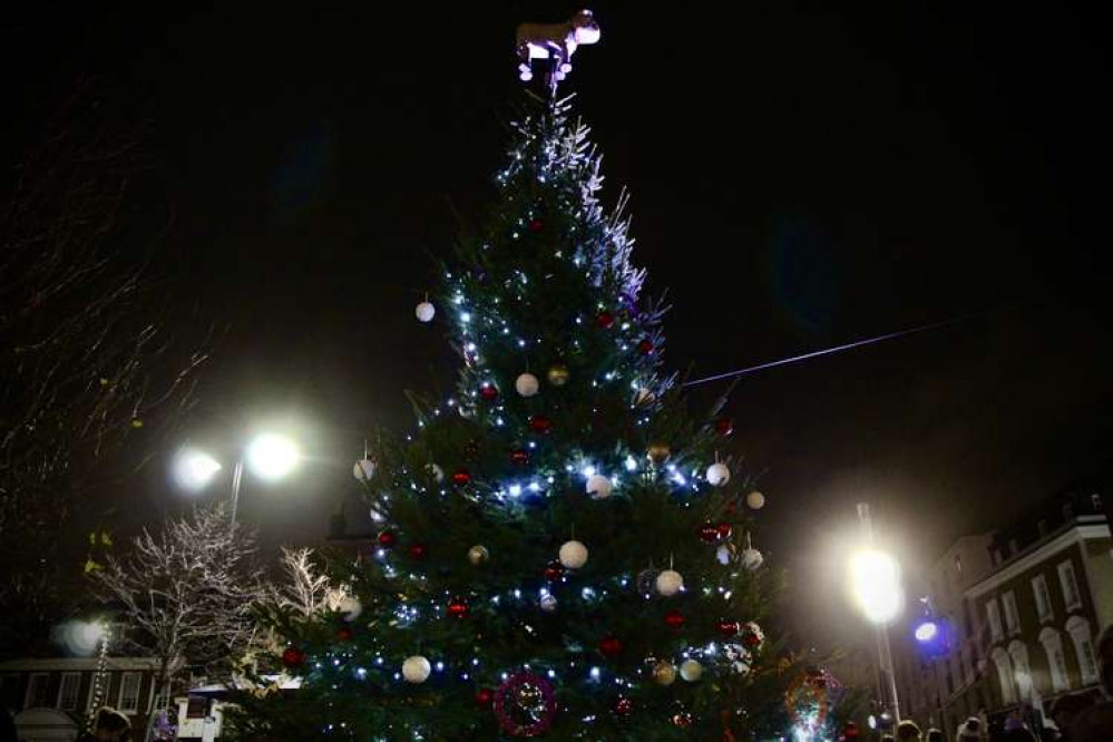 Christmas in Clapham has well and truly started (Image: Issy Millett, Nub News)