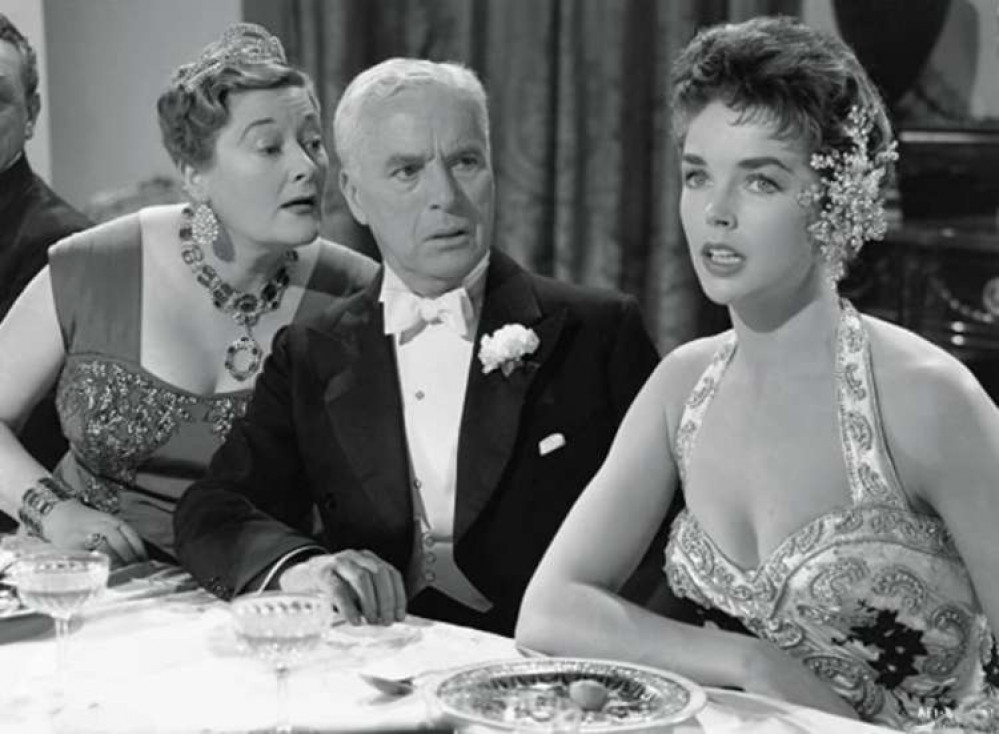 Dawn Addams (right) alongside Charlie Chaplin and Joan Ingram in "A King in New York"