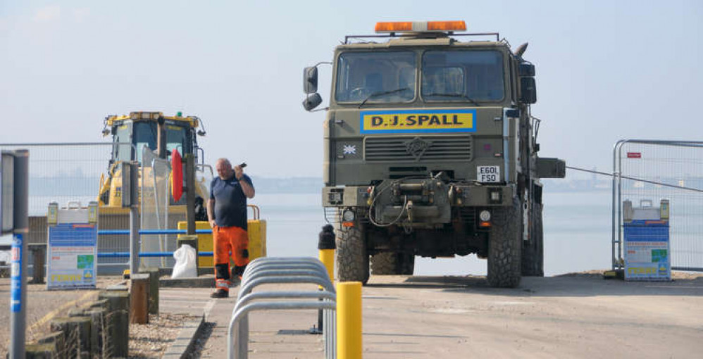 Specialist Spalls pulled digger free (Picture credit: Felixstowe Nub News)