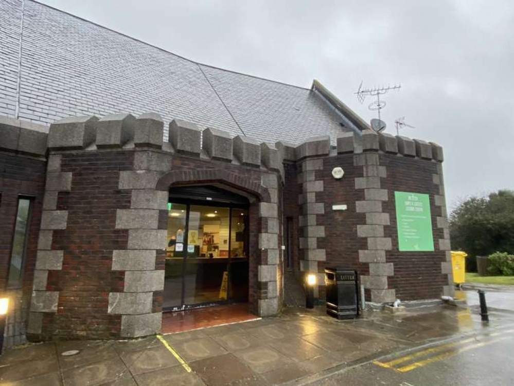 The Cabinet has been told to revisit the decision to close Ships and Castles as it had "inadequate information".