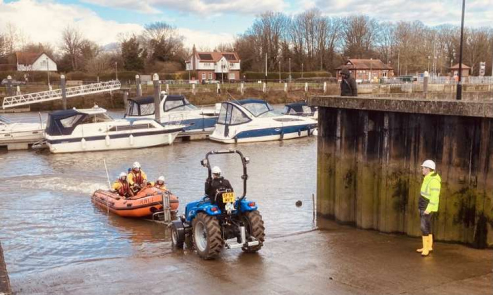 Lifeboat crew were called to the weir near Kingston after a kayaker capsized (Image: RNLI)