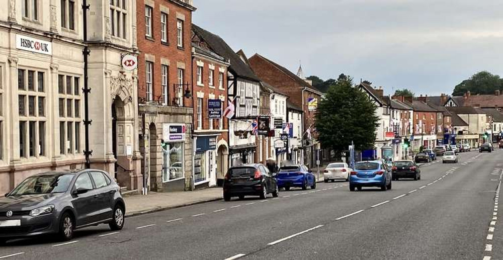 It has been suggested a business in Market Street could share facilities with the tourist centre