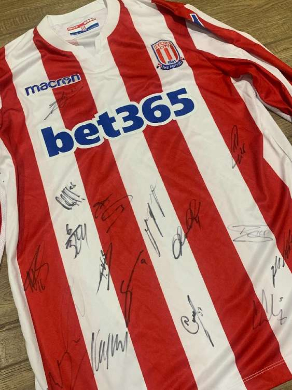 A signed Stoke shirt is up for grabs! A signed Stoke shirt is up for grabs!