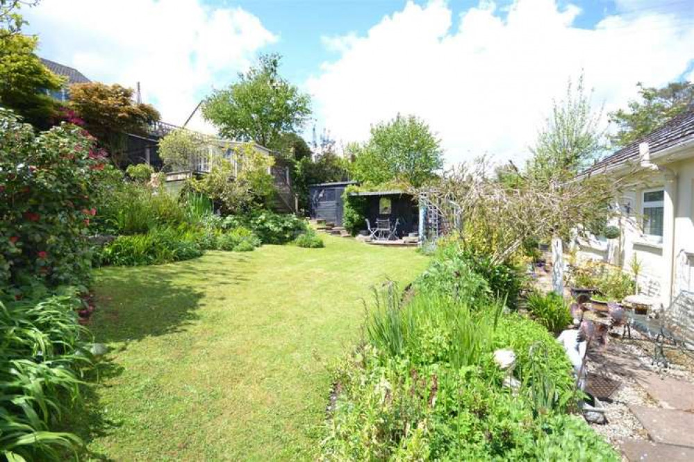 Bridport Nub News property of the week with Parkers Property