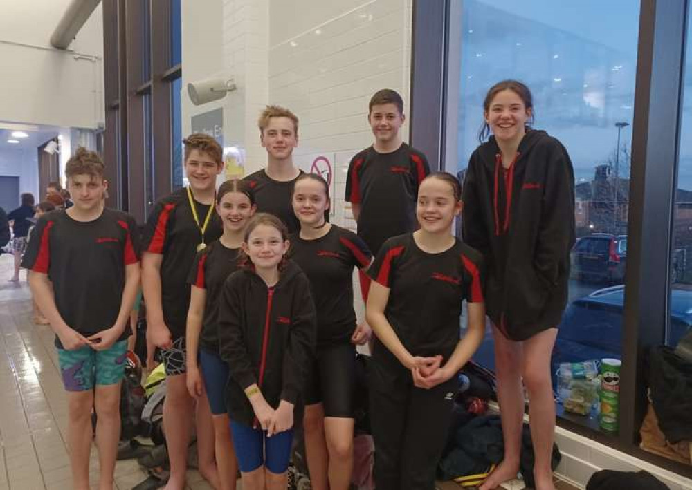 Bridport Barracuda swimmers gain 17 medals and a club record at Poole Open Meet