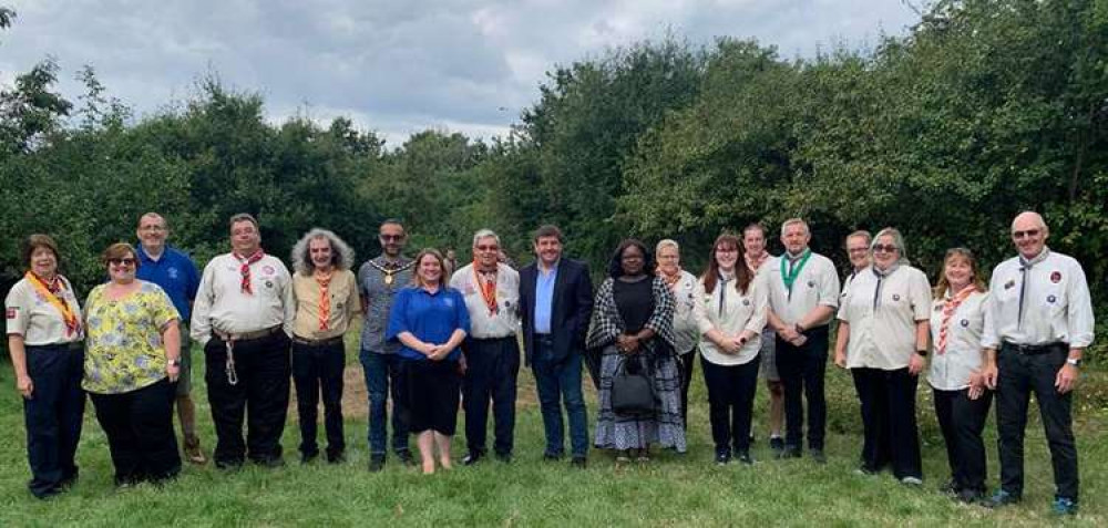 Stpehen Metcalfe with leaders and scouts from Pitsea and Vange.