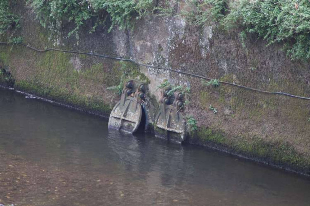 Storm overflow in Dawlish Water (Nub News, Will Goddard)