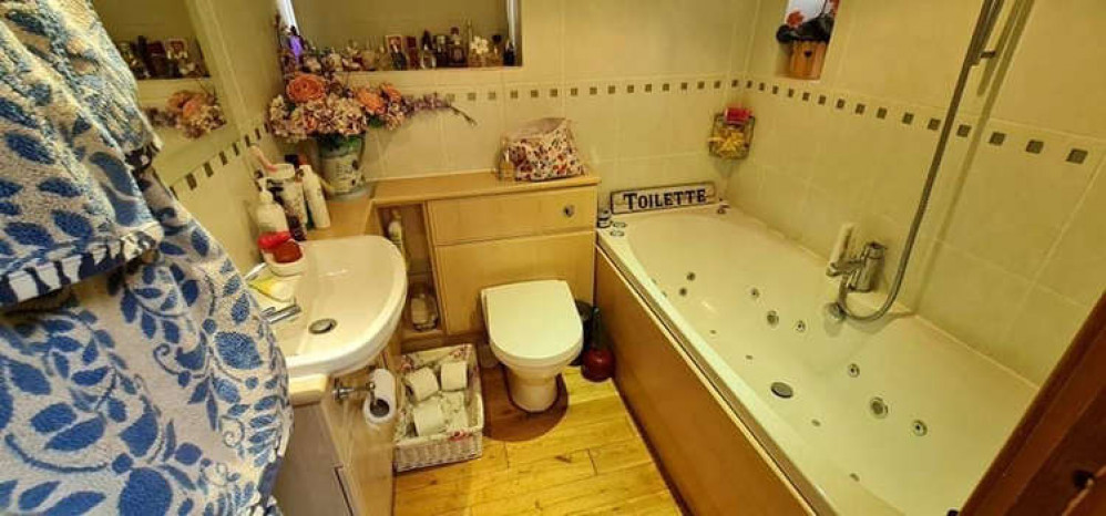 Bathroom complete with Jacuzzi bath