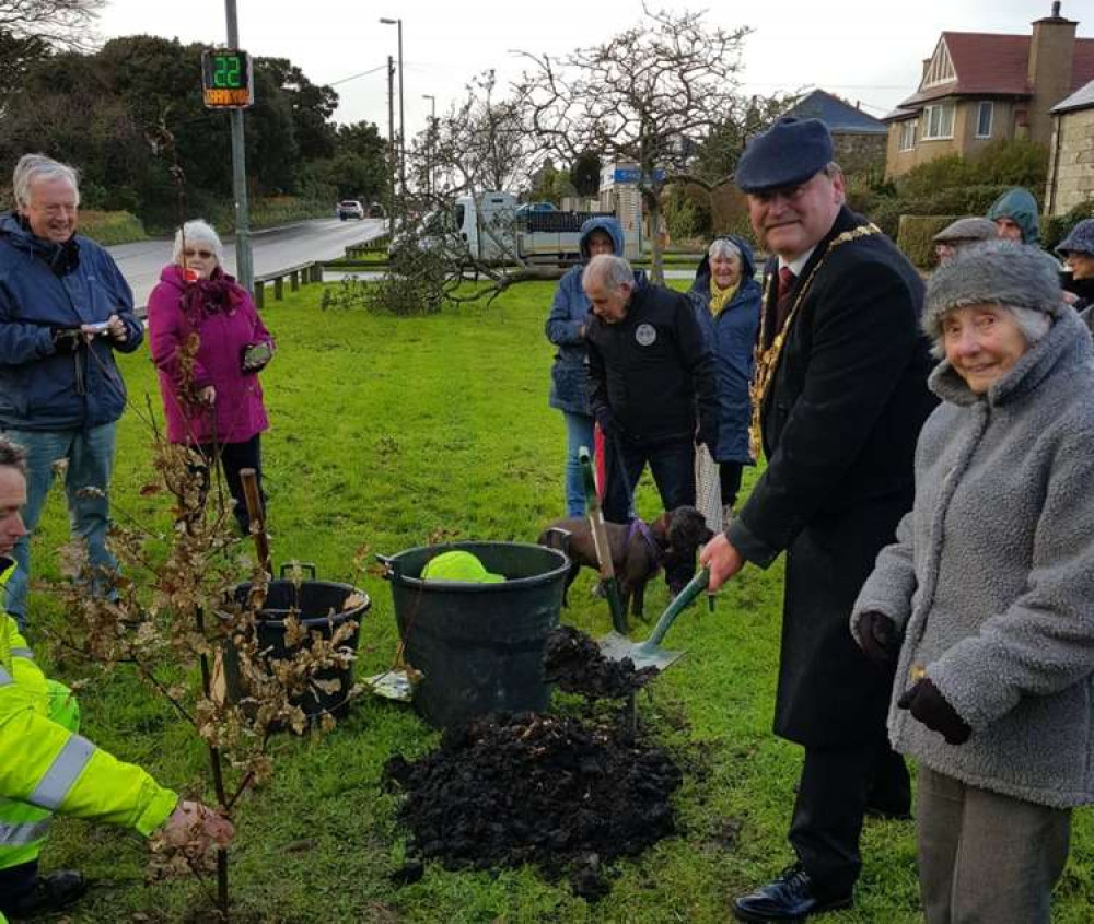 Mayor Tim Grattan Kane with Edna Angove. Shared by Helston Town Council.