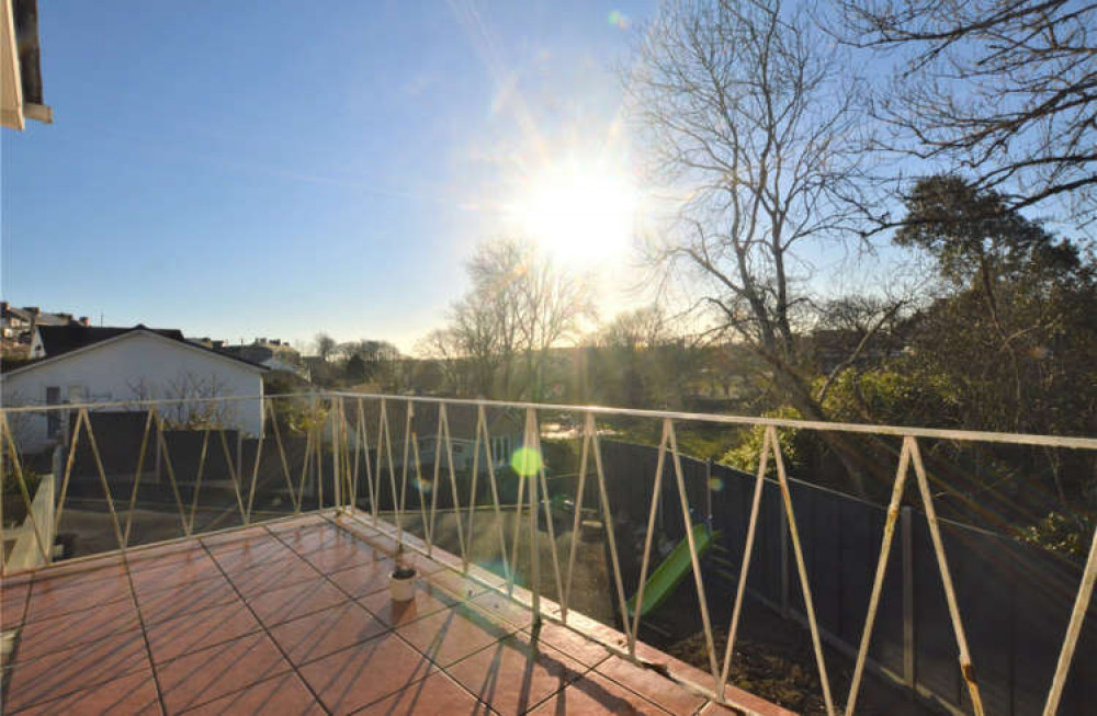 Balcony, Cades Parc Helston.