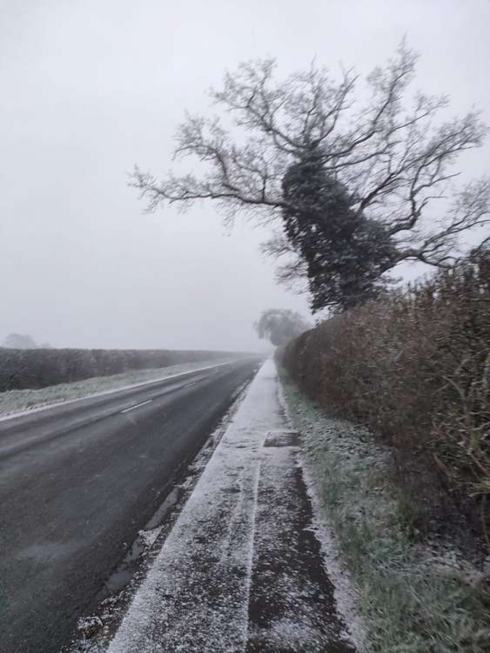 Snow falling on Ashwell Road at 6:45am