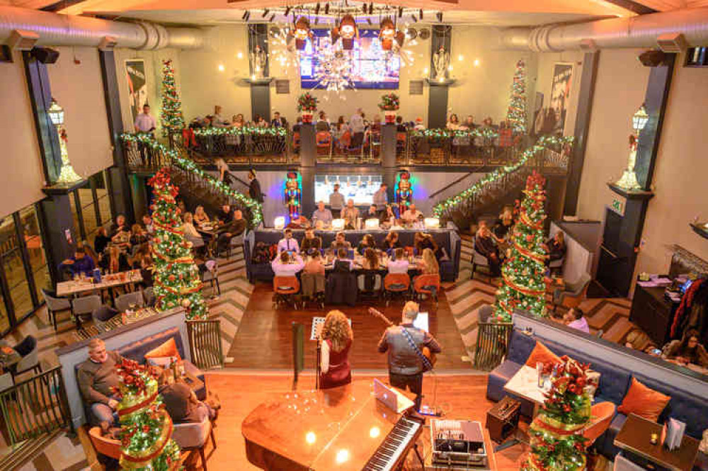 Pillars Bar & Grill credit Dan Russell Photography Pillars Bar & Grill credit Dan Russell Photography
