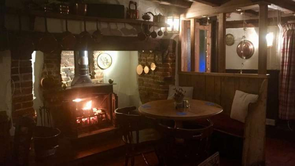 Roaring fire at Kings Head (Picture credit: Elaine Tague)