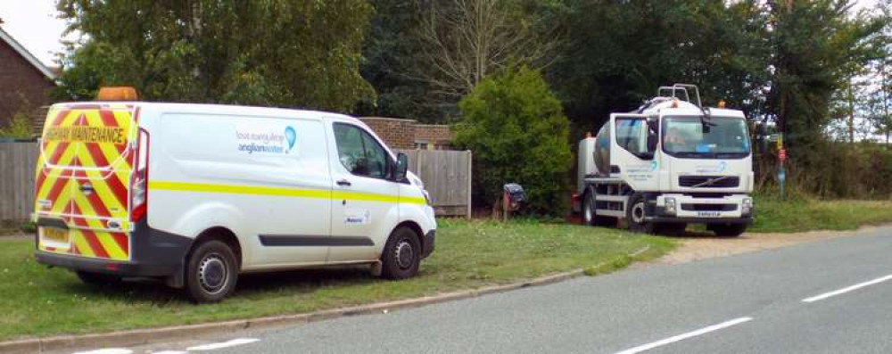 Anglia Water carrying out maintenance work (Picture credit: Nub News}