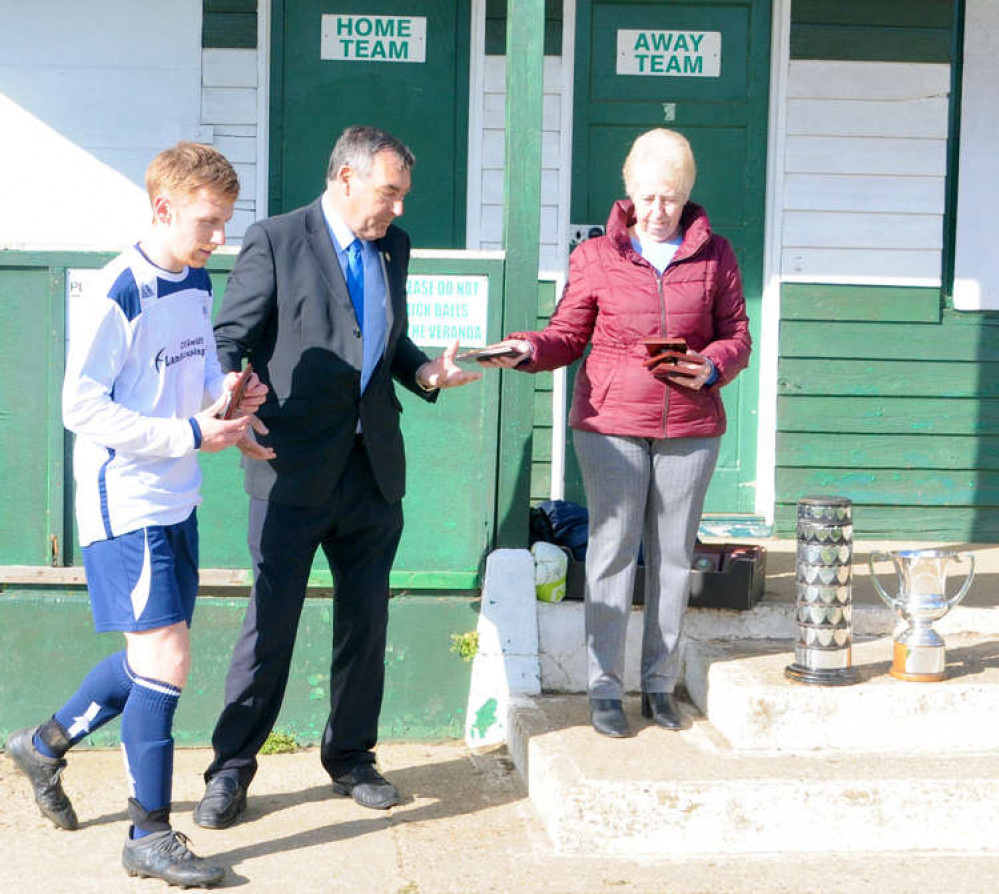 SIL chairman and secretary Keith and Linda Norton (Picture credit: Nub News)