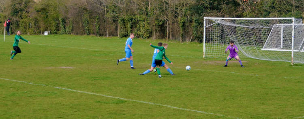 Tommy Smith scoring second goal (Picture credit: Peninsula Nub News)